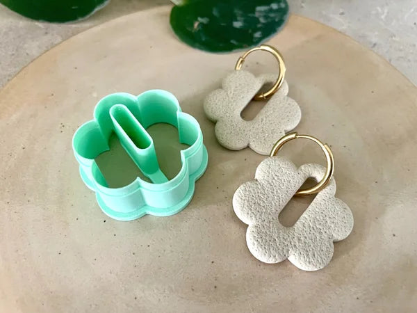 Cutter Flower with Oval Hole 30mm